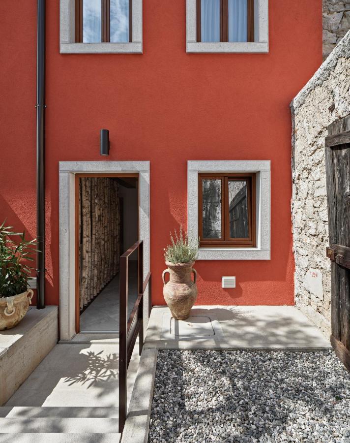 Crocevia - Carsica Contemporanea Gasthof *